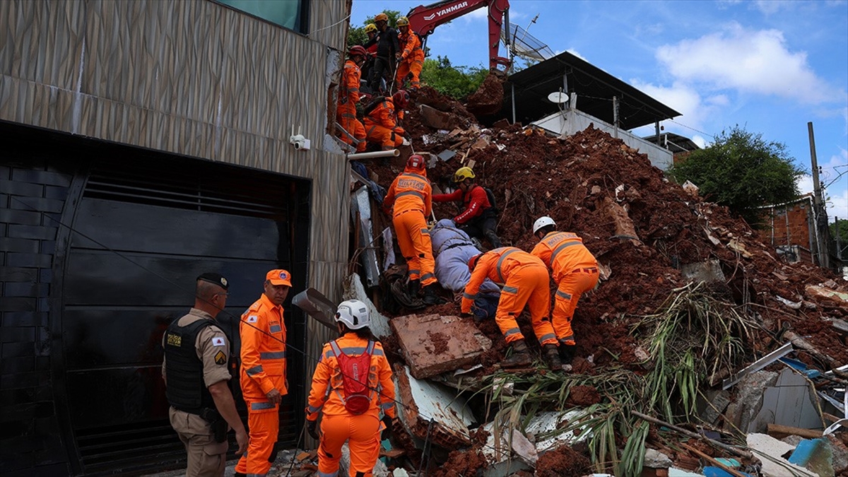 Brezilya’da şiddetli yağışların yol açtığı sellerde ölenlerin sayısı 46’ya çıktı Brezilya’da şiddetli yağışların yol açtığı sellerde ölenlerin sayısı 46’ya çıktı