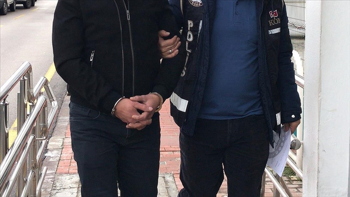 “Casperlar” suç örgütü soruşturmasında 9’u polis 17 zanlı hakkında gözaltı kararı “Casperlar” suç örgütü soruşturmasında 9’u polis 17 zanlı hakkında gözaltı kararı