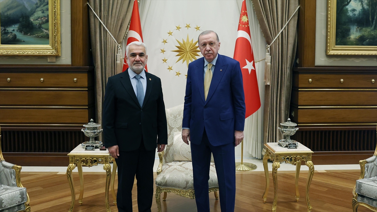Cumhurbaşkanı Erdoğan, HÜDA PAR Genel Başkanı Yapıcıoğlu’nu kabul etti Cumhurbaşkanı Erdoğan, HÜDA PAR Genel Başkanı Yapıcıoğlu’nu kabul etti