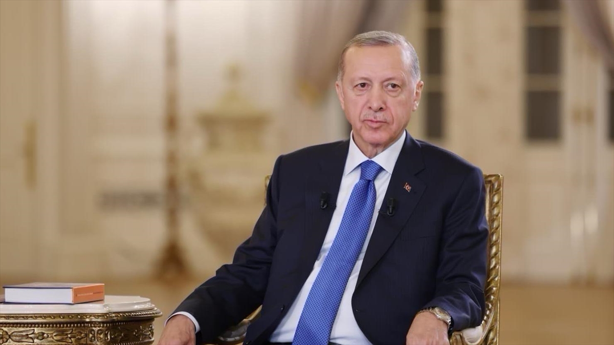 Cumhurbaşkanı Erdoğan: İran ile ABD arasında arabuluculuk rolünü üstlenmeye hazırız Cumhurbaşkanı Erdoğan: İran ile ABD arasında arabuluculuk rolünü üstlenmeye hazırız