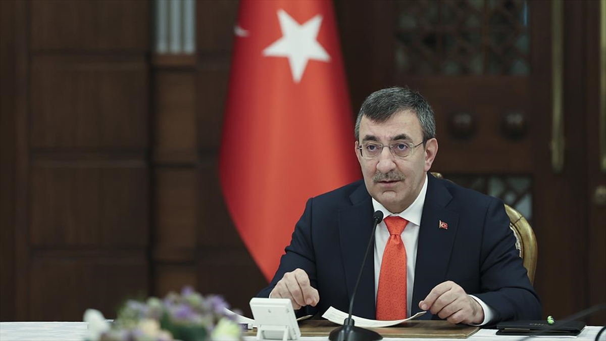 Cumhurbaşkanı Yardımcısı Yılmaz: Enflasyonu düşürme konusunda kararlı ve koordineli çalışmamız devam etmektedir Cumhurbaşkanı Yardımcısı Yılmaz: Enflasyonu düşürme konusunda kararlı ve koordineli çalışmamız devam etmektedir