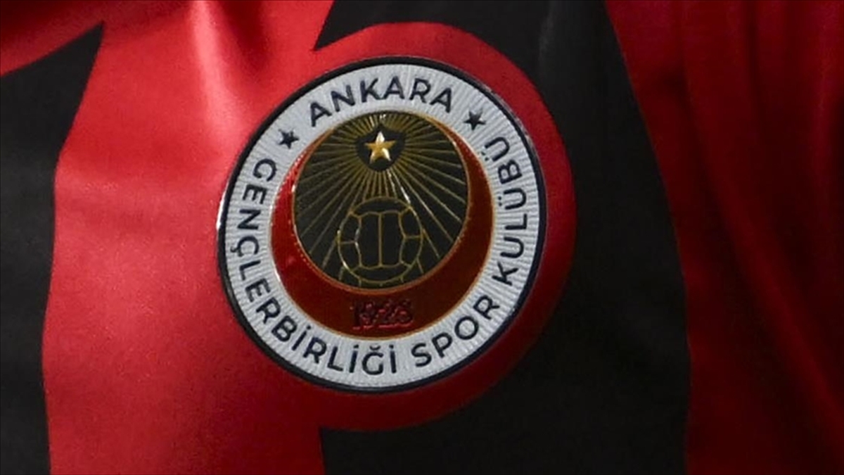 Gençlerbirliği’nde teknik direktörlük görevine Levent Şahin getirildi Gençlerbirliği’nde teknik direktörlük görevine Levent Şahin getirildi