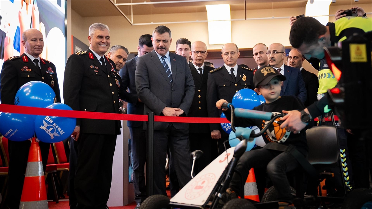 İçişleri Bakanı Çiftçi “Külliye’de Ramazan” etkinlik alanını ziyaret etti