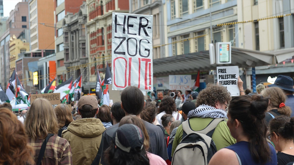 İsrail Cumhurbaşkanı Herzog’un Avustralya ziyaretinin son gününde de protestolar düzenlendi