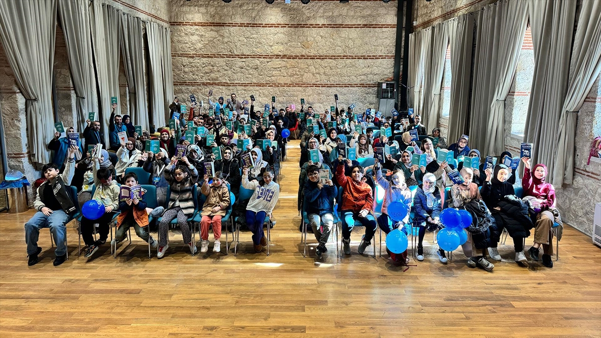 İstanbul’da “Ufka Yolculuk” yarışmasının kitap okuma etkinliği düzenlendi