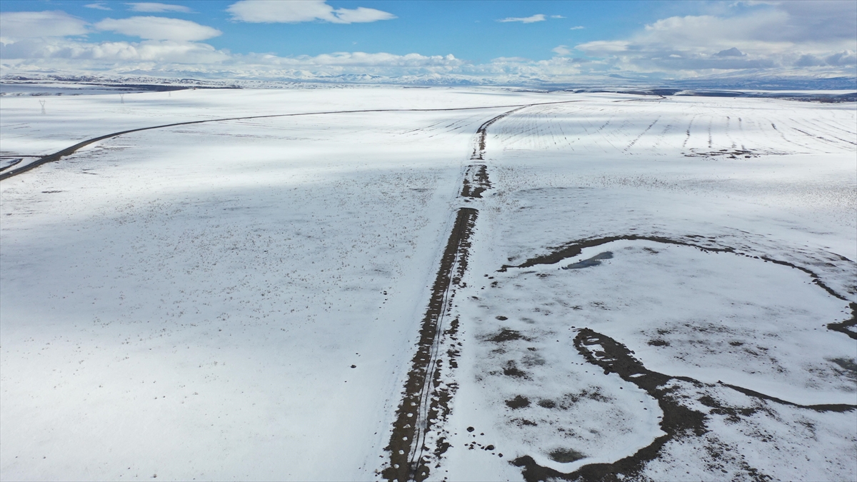 Kars ve Tunceli’de kar, yerini soğuk havaya bıraktı