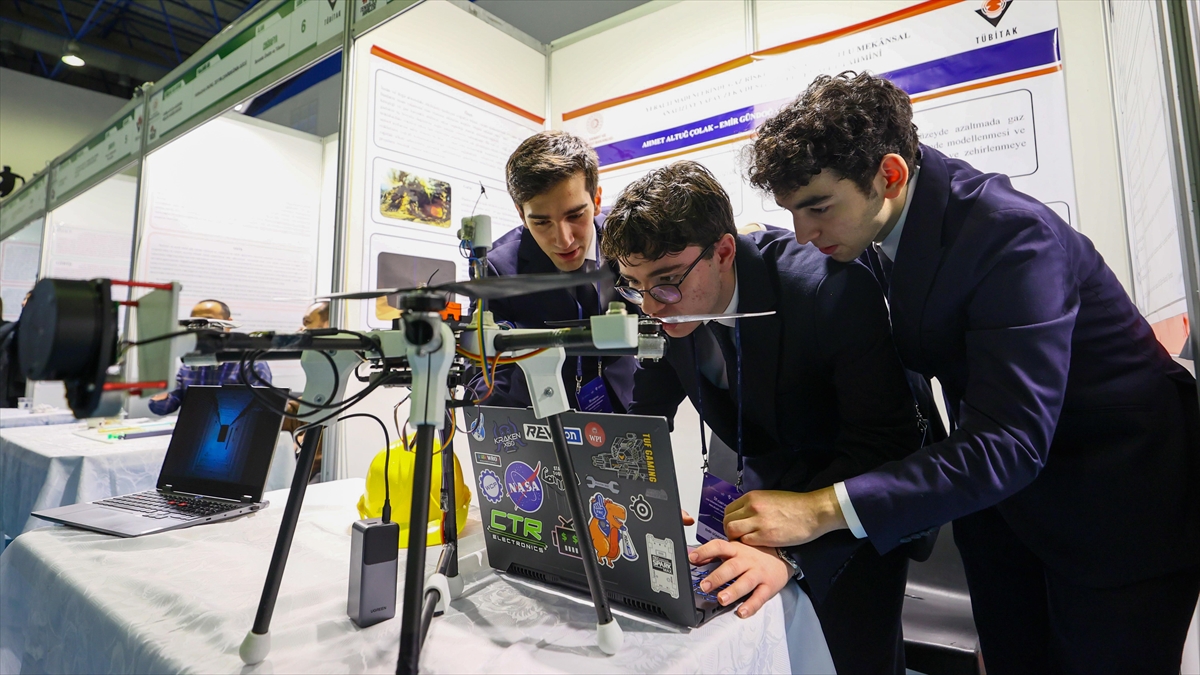 Lise öğrencileri madenlerde gaz kaynaklı risklerin tespiti için yapay zekalı sistem tasarladı Lise öğrencileri madenlerde gaz kaynaklı risklerin tespiti için yapay zekalı sistem tasarladı