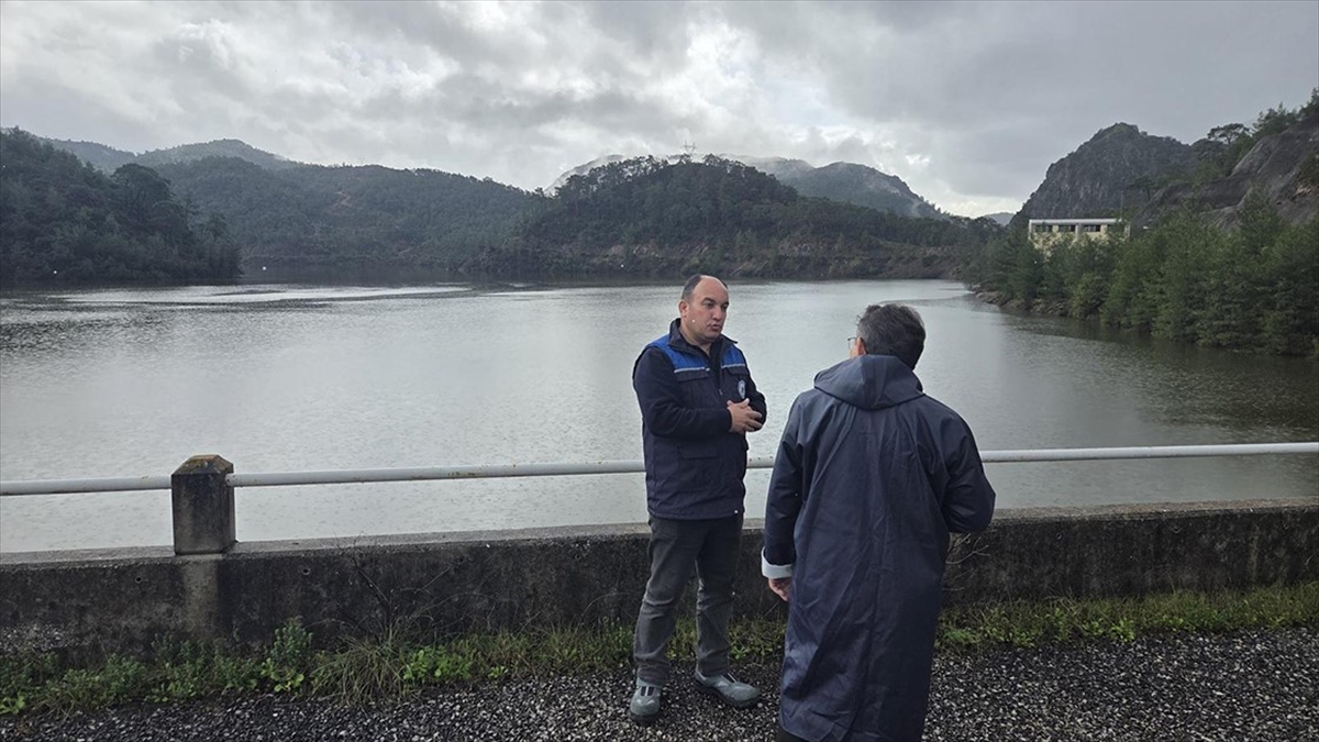 Muğla’da doluluğu yüzde 110’a ulaşan Marmaris Atatürk Barajı’ndan su tahliyesi yapıldı Muğla’da doluluğu yüzde 110’a ulaşan Marmaris Atatürk Barajı’ndan su tahliyesi yapıldı