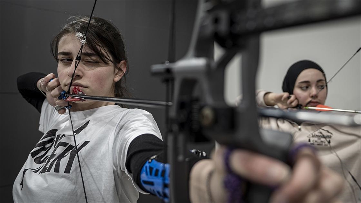 Okçuluk sporcularına Erzurum’da “yeni” olimpik salon