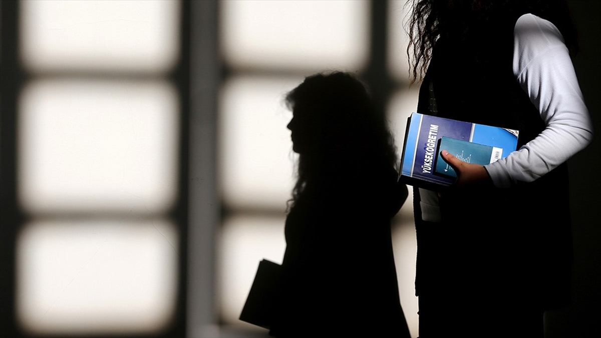 Önlisans ve lisans düzeyindeki 8 devlet üniversitenin öğrenci sayısı 5 binin altında kaldı Önlisans ve lisans düzeyindeki 8 devlet üniversitenin öğrenci sayısı 5 binin altında kaldı