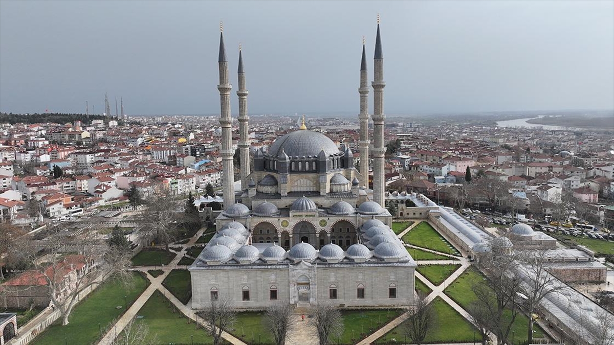 Restorasyonunda sona gelinen Selimiye Camisi, Ramazan’ın ilk günü ibadete açılıyor Restorasyonunda sona gelinen Selimiye Camisi, Ramazan’ın ilk günü ibadete açılıyor