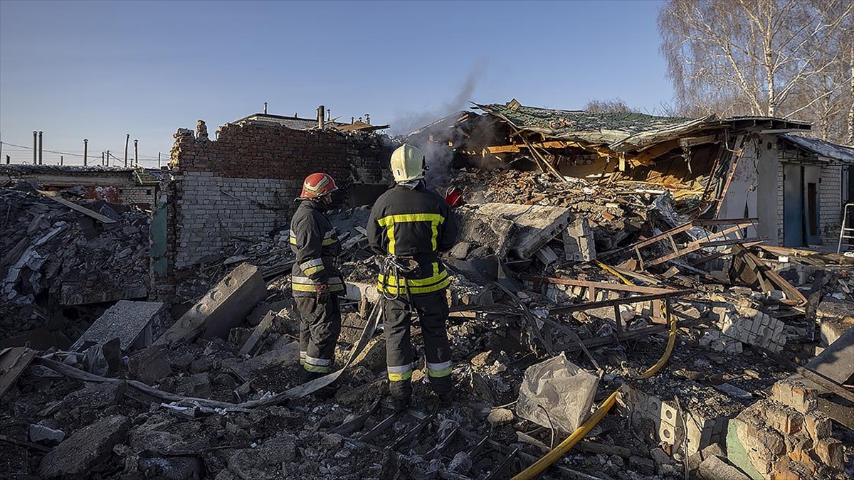 Rusya: Ukrayna’daki askeri sanayi ve enerji tesislerine büyük saldırı düzenledik