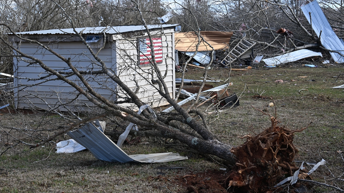 ABD’de etkisini sürdüren fırtına ve kasırgalarda ölü sayısı 8’e yükseldi