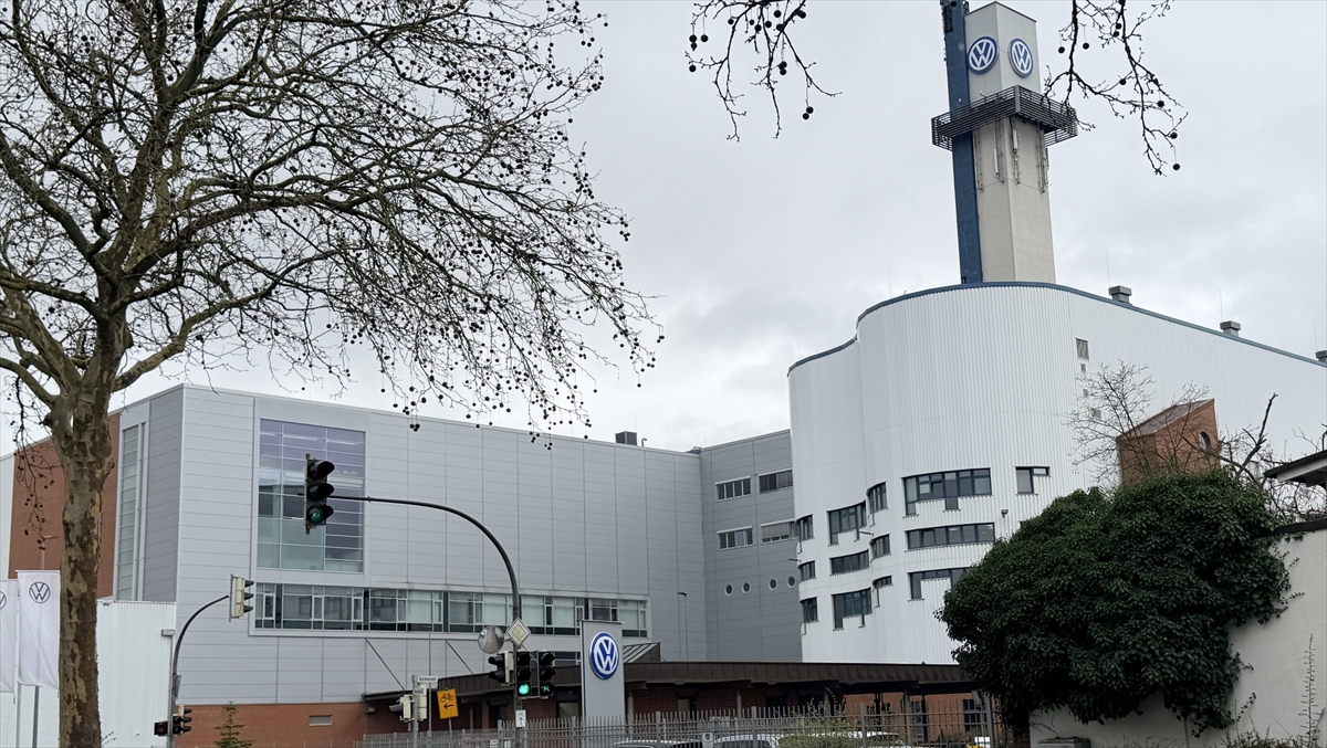 Almanya’da Volkswagen’ın İsrail için silah üreteceği haberleri bölge sakinlerini tedirgin etti Almanya’da Volkswagen’ın İsrail için silah üreteceği haberleri bölge sakinlerini tedirgin etti