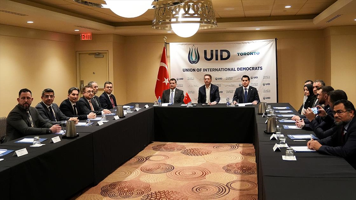 Bakan Bayraktar, Türkiye-Kanada ilişkilerinde yeni bir döneme girildiğini belirtti