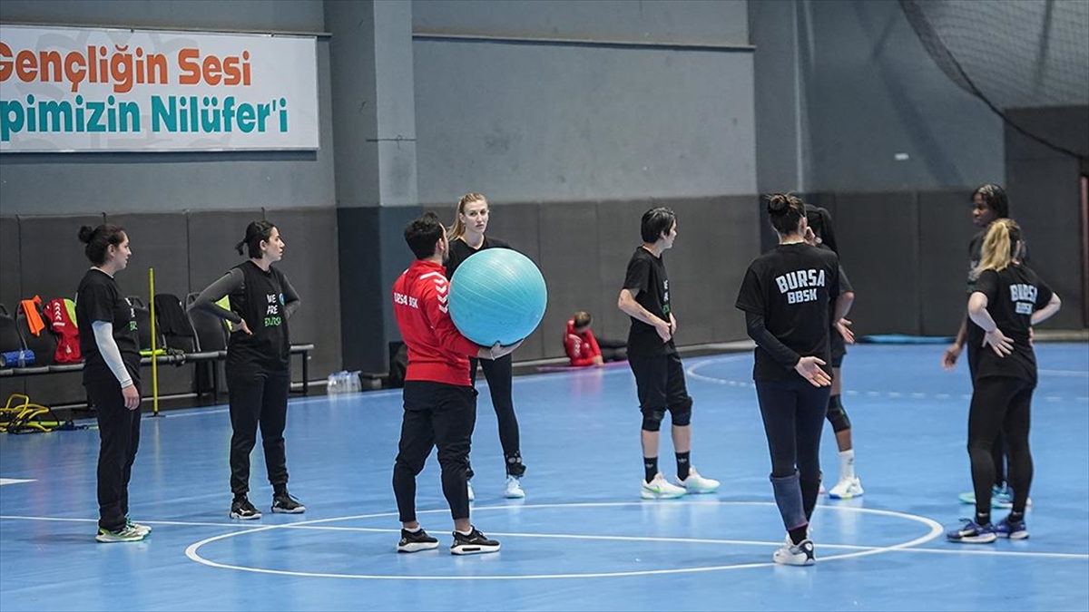 Bursa Büyükşehir Belediyespor Kadın Hentbol Takımı, Avrupa’da tur peşinde Bursa Büyükşehir Belediyespor Kadın Hentbol Takımı, Avrupa’da tur peşinde