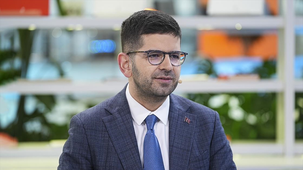 Cumhurbaşkanlığı Yatırım ve Finans Ofisi Başkanı Dağlıoğlu: Sürdürülebilir iklime uygun yatırımları çekmek istiyoruz Cumhurbaşkanlığı Yatırım ve Finans Ofisi Başkanı Dağlıoğlu: Sürdürülebilir iklime uygun yatırımları çekmek istiyoruz