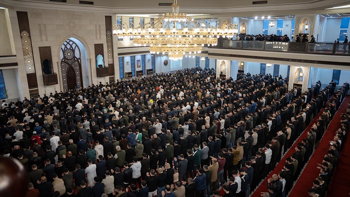 Dünyada Ramazan Bayramı kutlanıyor Dünyada Ramazan Bayramı kutlanıyor