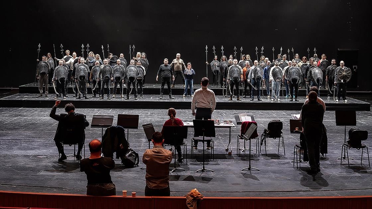 “Edusa” operasının prömiyeri 28 Mart’ta AKM’de gerçekleşecek “Edusa” operasının prömiyeri 28 Mart’ta AKM’de gerçekleşecek