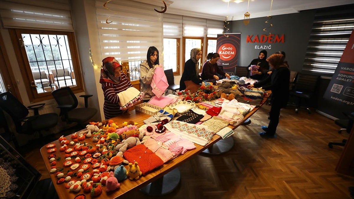 Elazığ’da kadınlar Gazze’ye destek için birlikte üretiyor