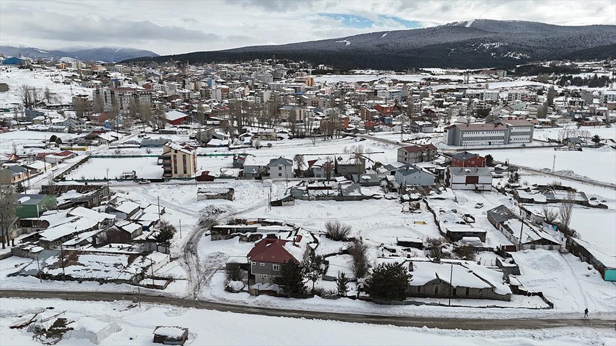 Erzurum, Ardahan ve Kars’ta kar ve soğuk hava etkili oldu Erzurum, Ardahan ve Kars’ta kar ve soğuk hava etkili oldu
