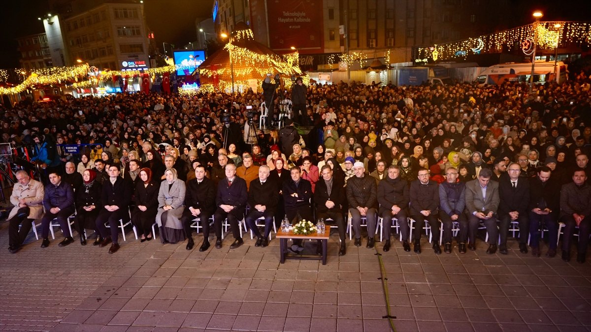 Esenler’de “10 bin hatim 100 bin dua” buluşması düzenlendi