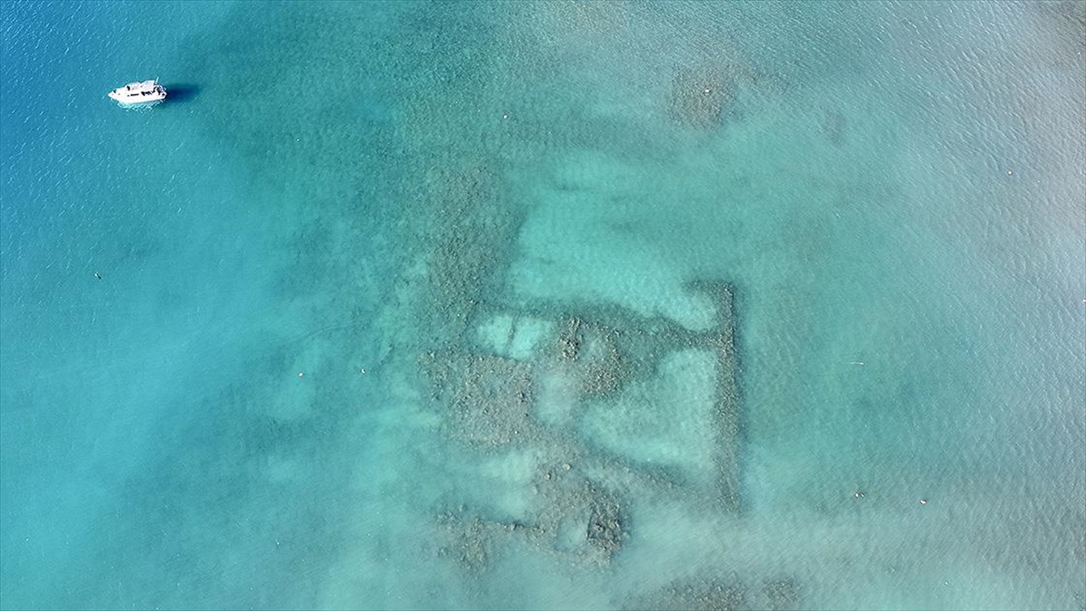 Fethiye’de deniz dibindeki tarihi kalıntılar koruma altına alındı
