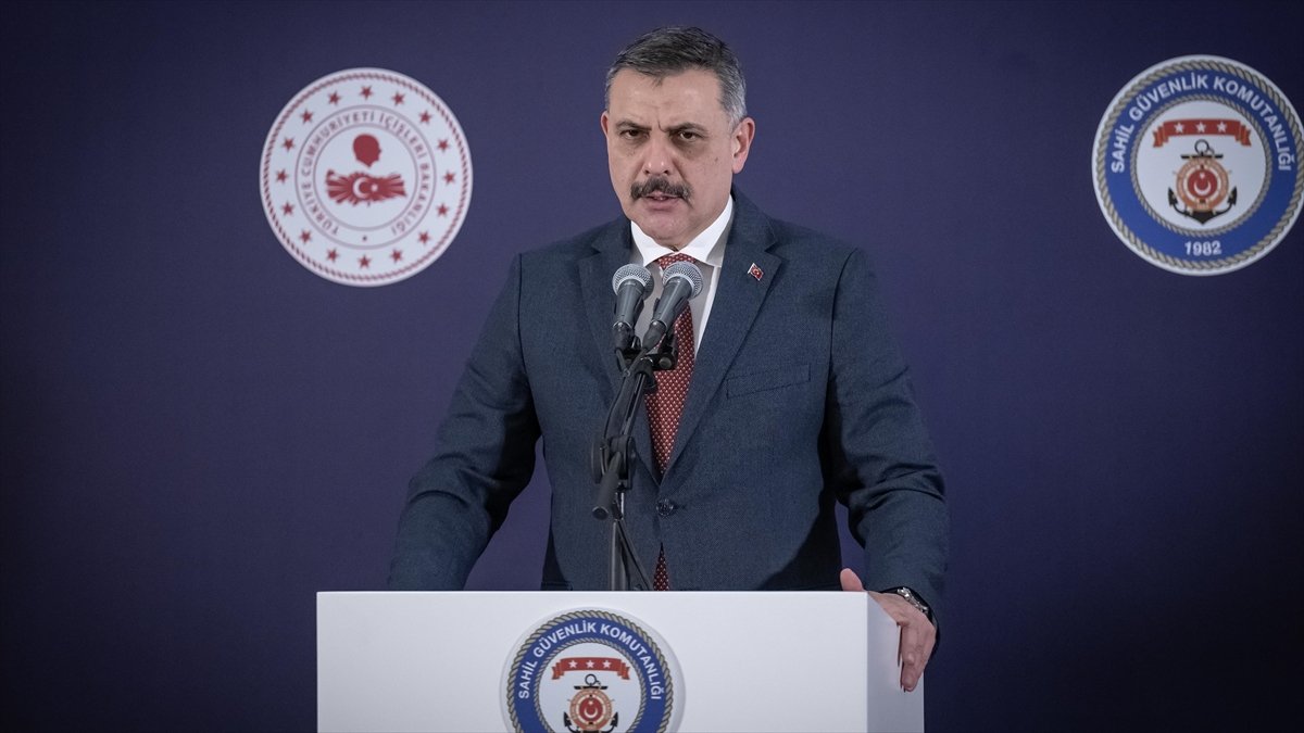 İçişleri Bakanı Çiftçi: Hiçbir şer odağının geleceğimizi ipotek altına almasına müsaade etmeyeceğiz İçişleri Bakanı Çiftçi: Hiçbir şer odağının geleceğimizi ipotek altına almasına müsaade etmeyeceğiz