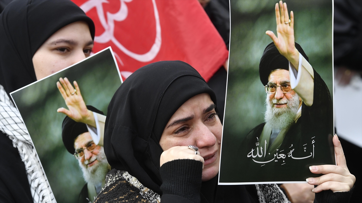 İran basını: ABD-İsrail saldırısında hayatını kaybeden Hamaney, Meşhed’de toprağa verilecek İran basını: ABD-İsrail saldırısında hayatını kaybeden Hamaney, Meşhed’de toprağa verilecek