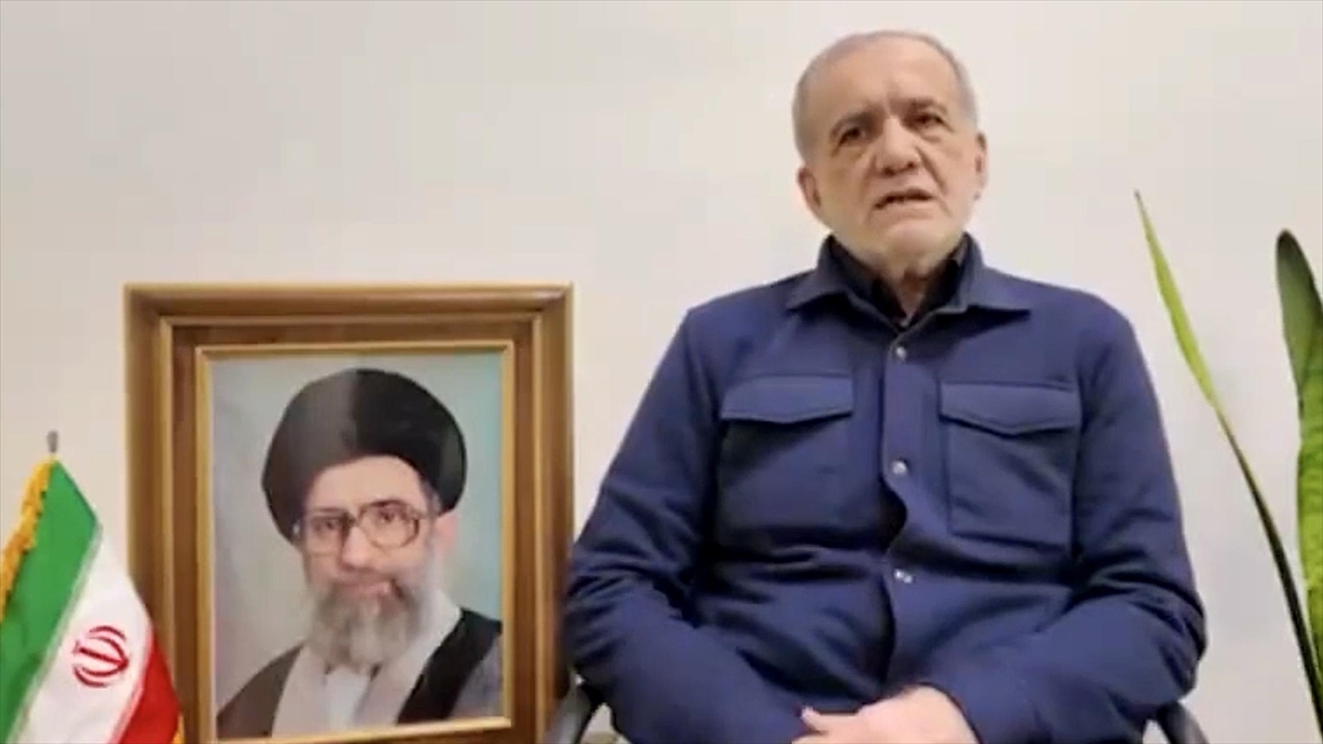 İran Cumhurbaşkanı: Bize saldırı gelmediği sürece komşu ülkelerin vurulmaması ve füze fırlatılmaması kararı alındı