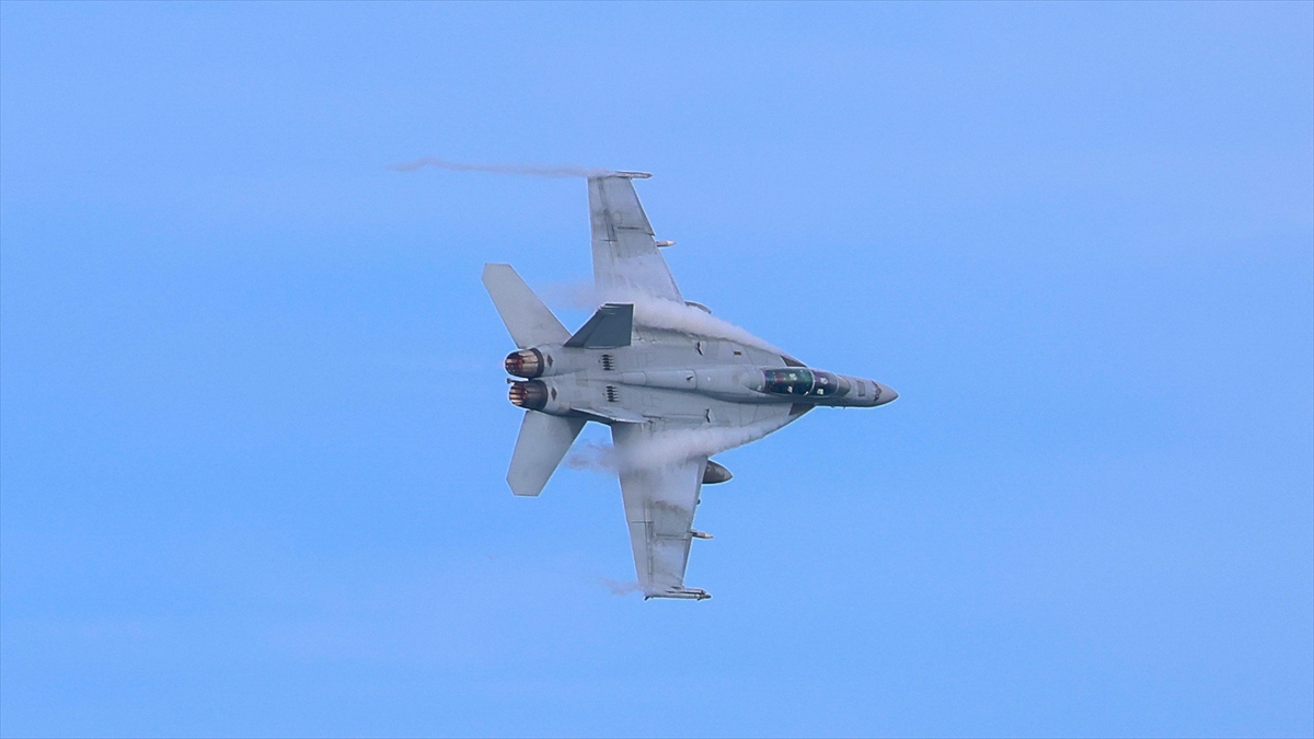 İran ordusu: Ülkenin güneyinde bir F-15 savaş uçağı düşürüldü