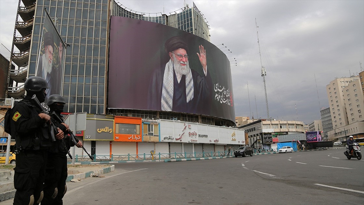 İran Uzmanlar Meclisi üyesi Muallimi: Yeni liderin seçimi uzun sürmeyecek