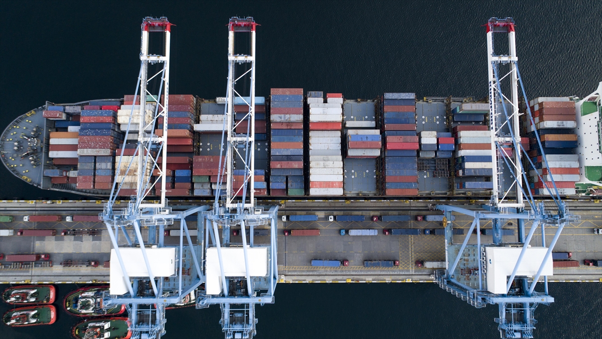 İran’ın Hürmüz Boğazı’nı kapatmasıyla bölge ülkeleri alternatif ihracat yolu arayışında