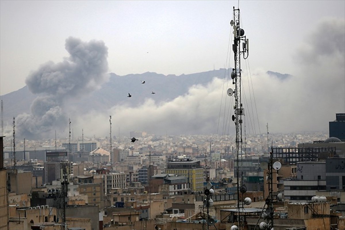 İran’ın Merkezi eyaletinde bir köye düzenlenen saldırıda 6 kişi hayatını kaybetti