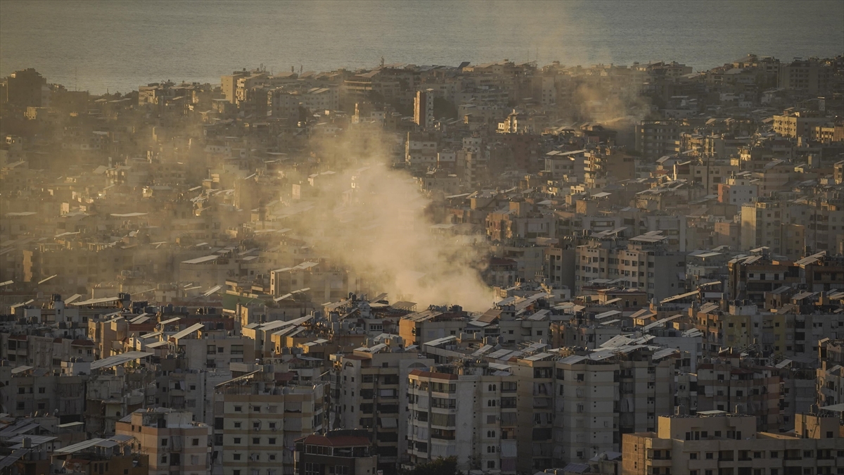 İsrail, Lübnan’ın güneyine ve doğusuna şiddetli hava saldırıları düzenledi