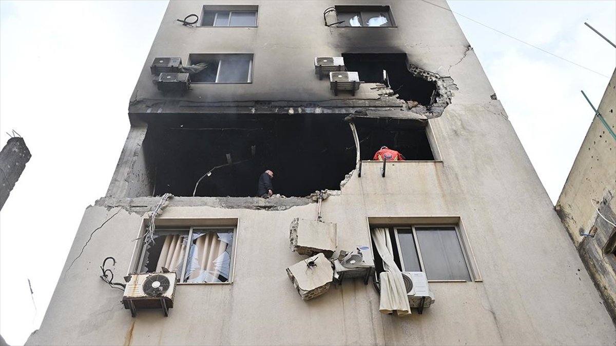 İsrail’in gece saatlerinden bu yana Lübnan’a düzenlediği saldırılarda ölenlerin sayısı 23’e yükseldi