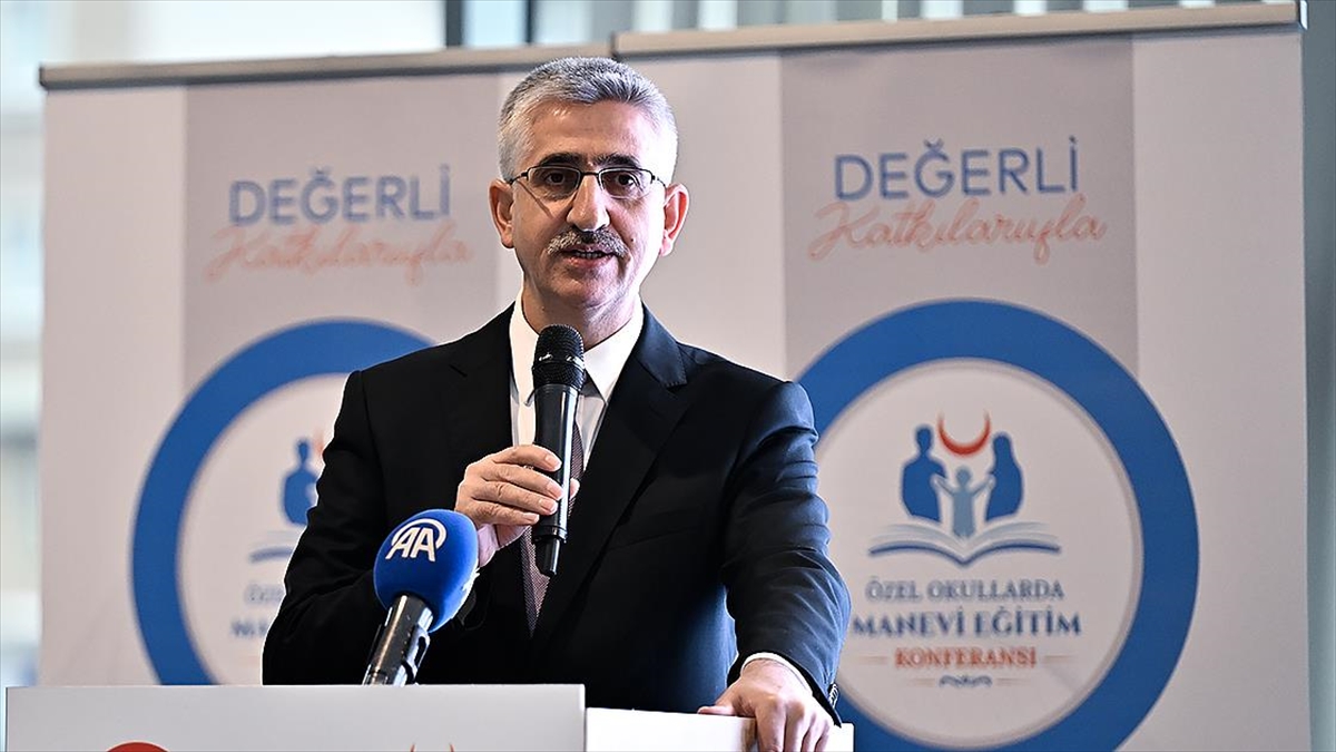 İstanbul’da “Manevi Eğitim Konferansı” düzenlendi