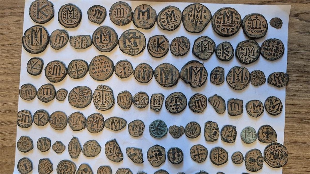 İtalya’ya kaçırılmak istenen tarihi eserleri şoför kabinindeki sıra dışı yoğunluk ele vermiş