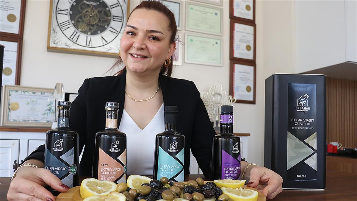 Kadın mühendis, ailesinin yetiştirdiği zeytinlere katma değer kazandırdı Kadın mühendis, ailesinin yetiştirdiği zeytinlere katma değer kazandırdı