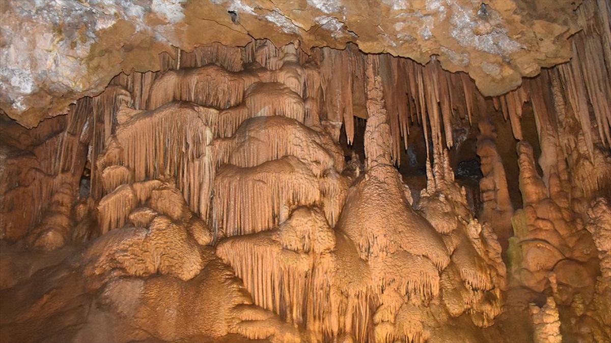 Karaca Mağarası’nda turizm sezonu başladı