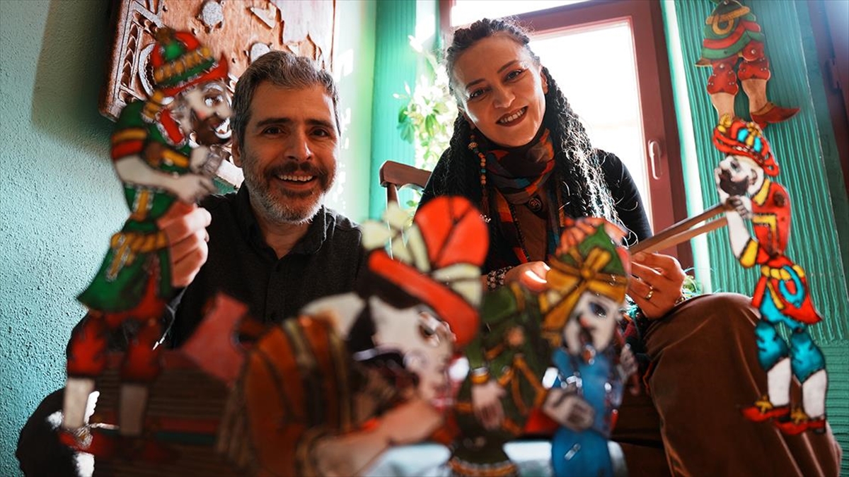 Karagöz ustalarından “geleneksel icra korunmalı” tavsiyesi Karagöz ustalarından “geleneksel icra korunmalı” tavsiyesi