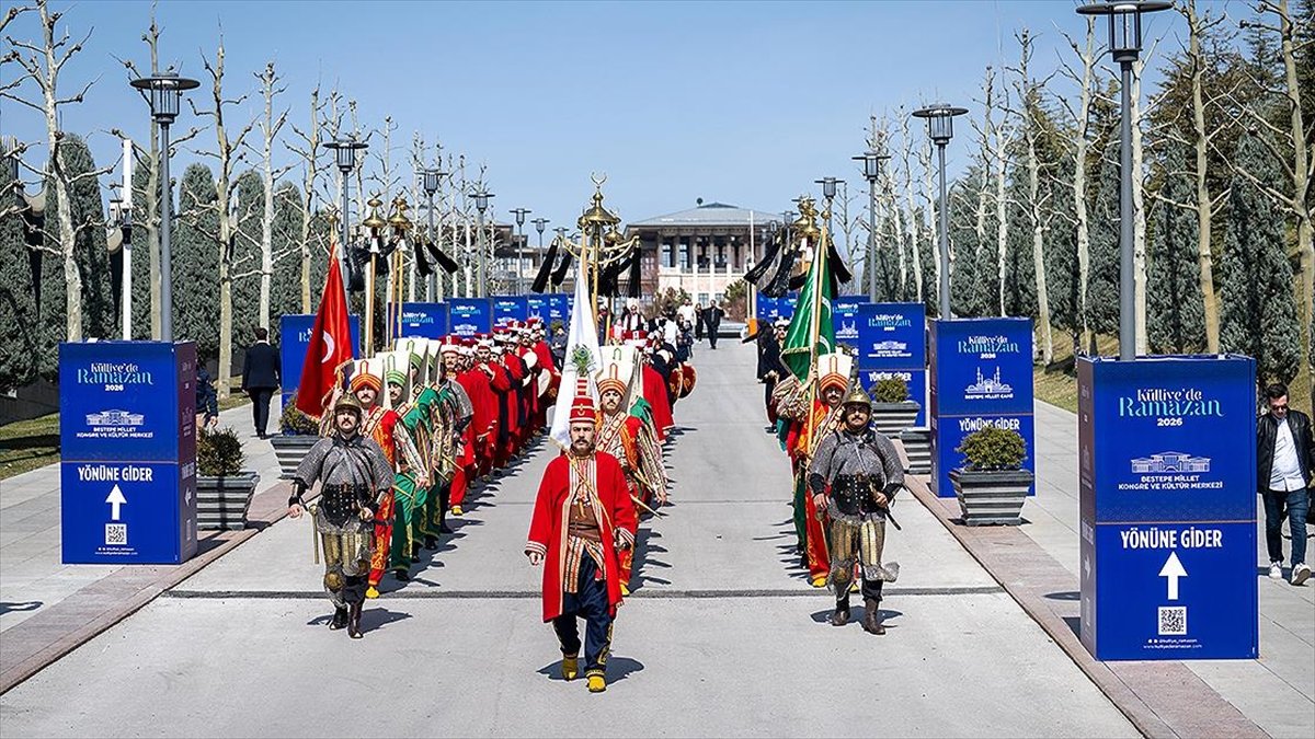 “Külliye’de Ramazan” etkinliklerinde Jandarma Mehteran Komutanlığı konser verdi “Külliye’de Ramazan” etkinliklerinde Jandarma Mehteran Komutanlığı konser verdi