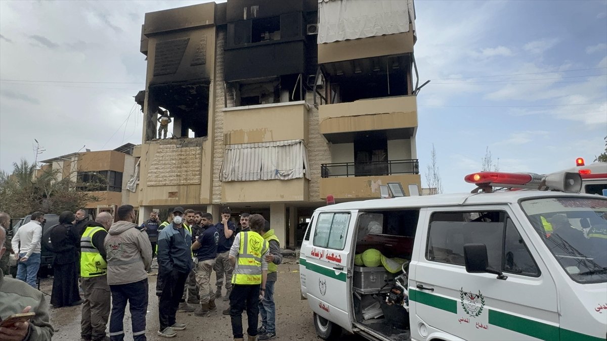 Lübnan Sağlık Bakanlığı: İsrail saldırılarında ölü sayısı 826’ya, yaralı sayısı 2 bin 9’a yükseldi