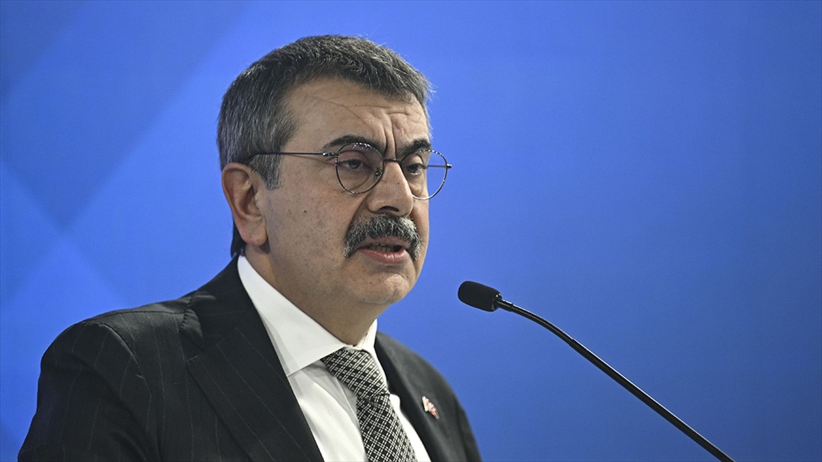 Milli Eğitim Bakanı Tekin: Ara tatilleri kaldırmıyoruz Milli Eğitim Bakanı Tekin: Ara tatilleri kaldırmıyoruz