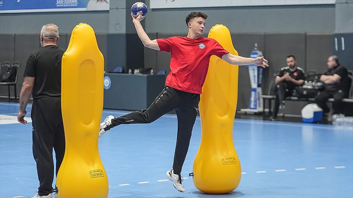 Nilüfer Belediyespor Hentbol Takımı, Avrupa’da yarı final peşinde