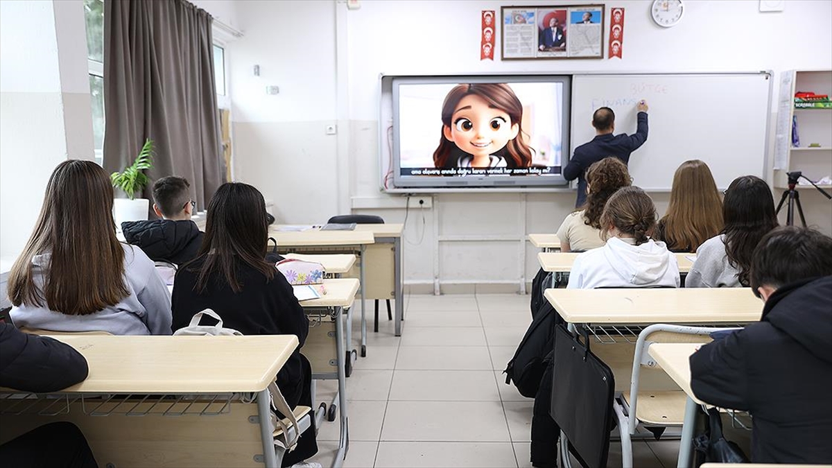 Okullarda ilk ders “finansal okuryazarlık” oldu