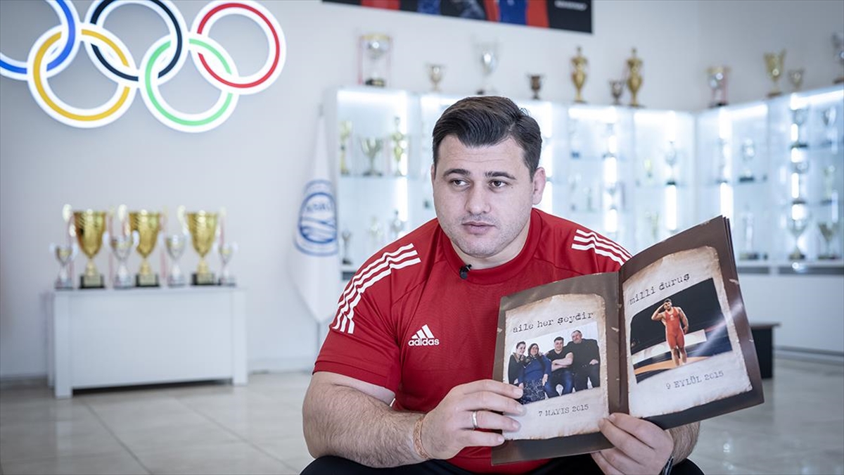 Rıza Kayaalp, fotoğraflarla “geçmişe yolculuk” yaptı