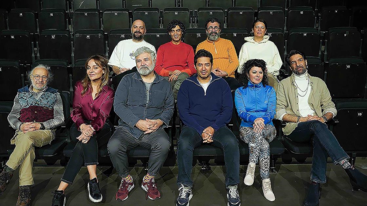 “Sersem Kocanın Kurnaz Karısı” oyununun prömiyeri Dünya Tiyatro Günü’nde gerçekleşti