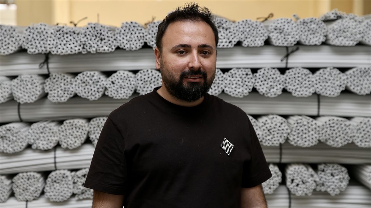 Sıfır atık ilhamıyla kurulan fabrikada sera klipsi üretiliyor