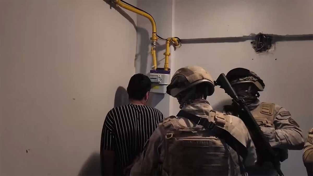 “Tefecilik” ve “nitelikli yağma” suçlarına yönelik 11 ildeki operasyonlarda 61 kişi yakalandı